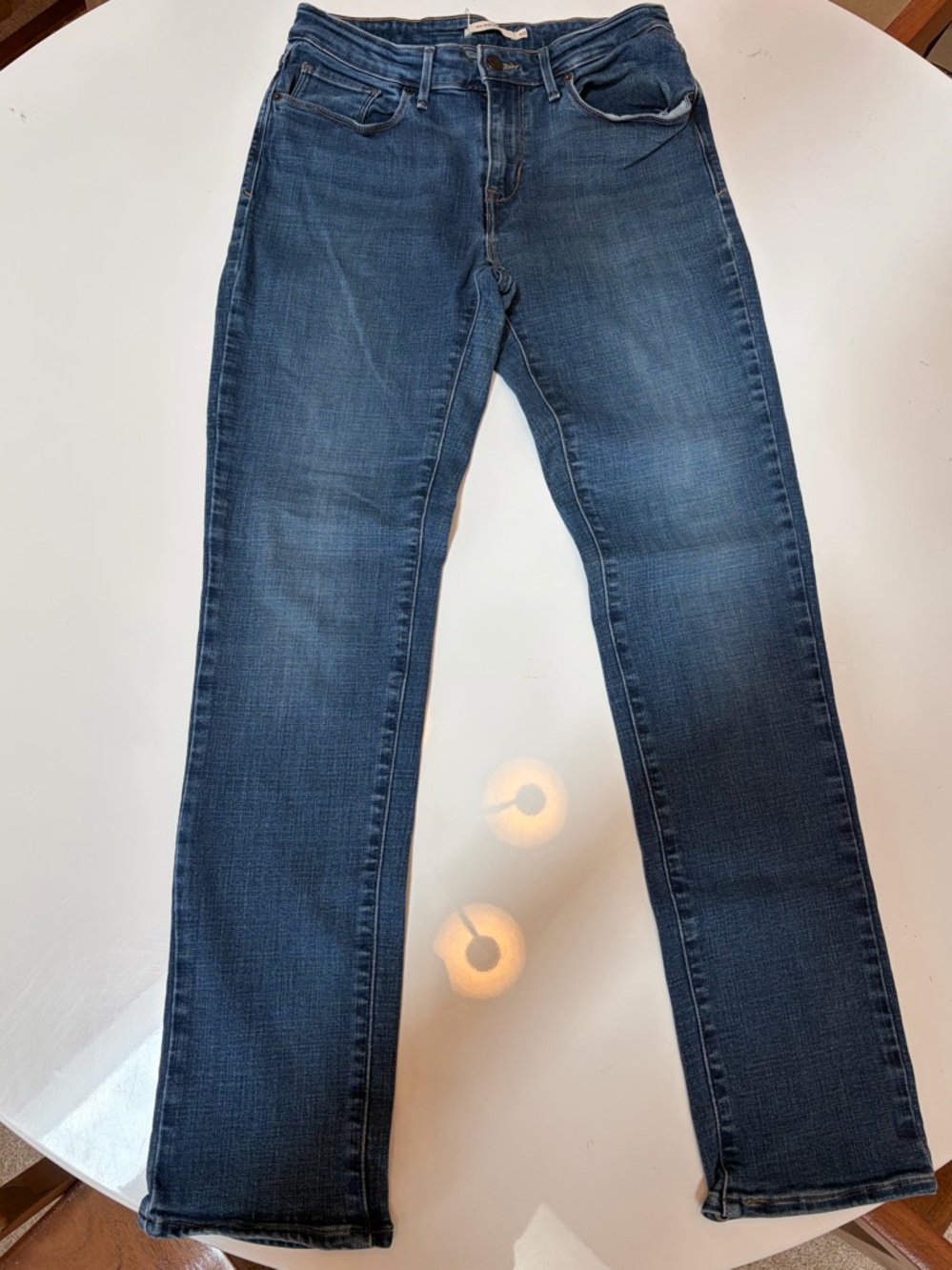 #660 Levi's Women's Skinny Jeans in Dark Blue Wash. in very good condition.